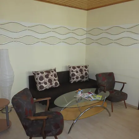 Zur Quelle Guest house